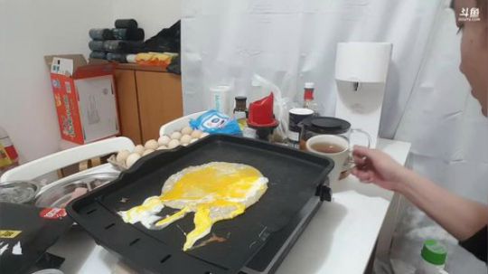 Tiramisu我喜欢发布了一个斗鱼视频2019-03-14