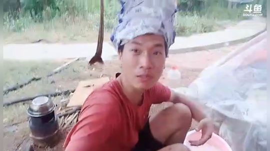整一个就傻子一个