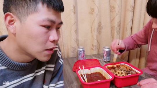 生病了 ，串也吃不了咯 2019-03-15 00点场