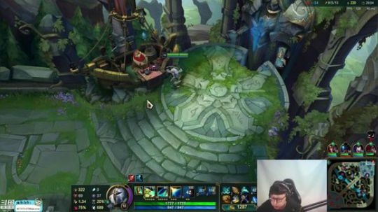 我在斗鱼看东北大鹌鹑直播英雄联盟