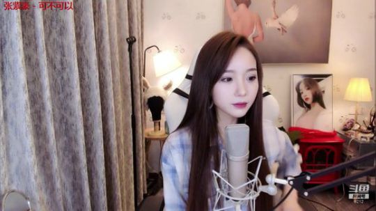 因为你给的嬉笑太盛 所以没人欣赏你的认真 2019-03-14 18点场