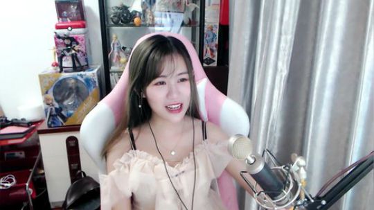 我本善良72发布了一个斗鱼视频2019-03-16