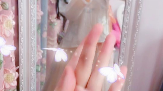 我也算万种风情实非良人