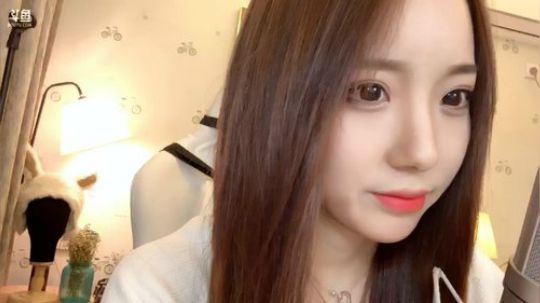单身，无追求者，性别女，爱好男。 2019-03-16 20点场