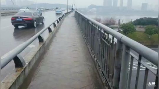 骑行株洲给二哥送鸡送蛋。 2019-03-17 08点场