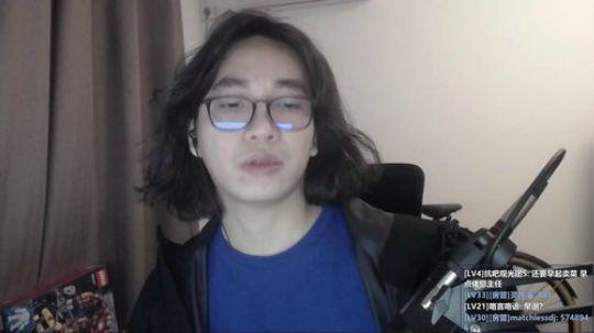 我在斗鱼看主任5748直播主机游戏