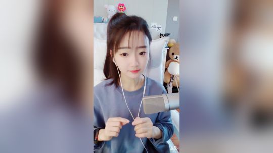 登月团丶离去发布了一个斗鱼视频2019-03-19