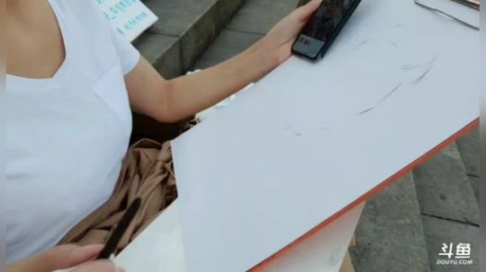 我在斗鱼看观音桥毕加索直播户外