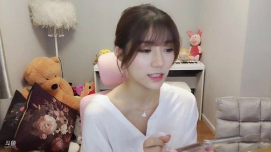 我本善良72发布了一个斗鱼视频2019-03-20