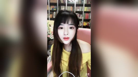 登月团丶离去发布了一个斗鱼视频2019-03-21