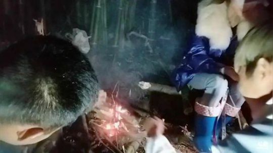 带上她们荒野求生 2019-03-21 19点场