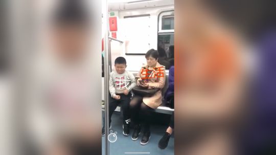 哭了