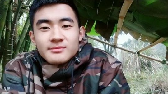带上她们荒野求生 2019-03-22 16点场