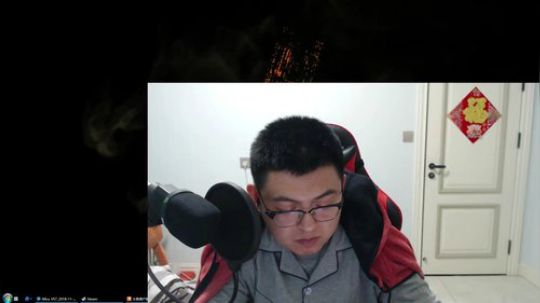 我在斗鱼看火力堂主直播户外