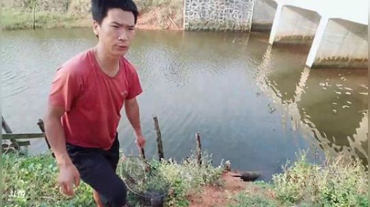 嗯