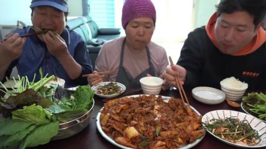 【吃货人家】清淡好吃的炒野猪肉料理&吃货放送！