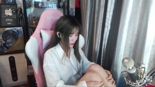 喵老师的圣诞树发布了一个斗鱼视频2019-03-23