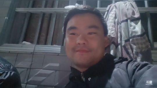 捡龙虾黄鳝。 2019-03-24 21点场