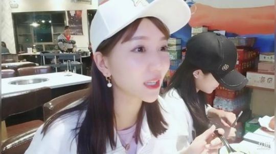 吃饱再说