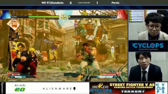 生死存亡之际被人贴脸发波怎么办？看这位少年的极限反应！