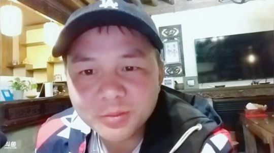 户外遛狗王飞哥发布了一个斗鱼视频2019-03-28