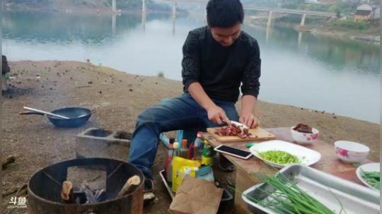 12进8晚上10-11点一起冲一冲。 2019-03-28 12点场