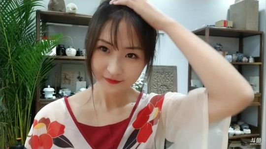 惜雨天天发布了一个斗鱼视频2019-03-29
