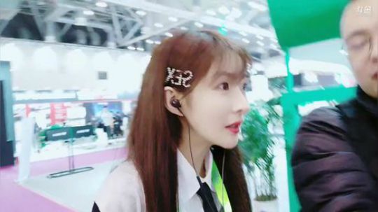 我在斗鱼看王羽杉Barbieshy直播二次元