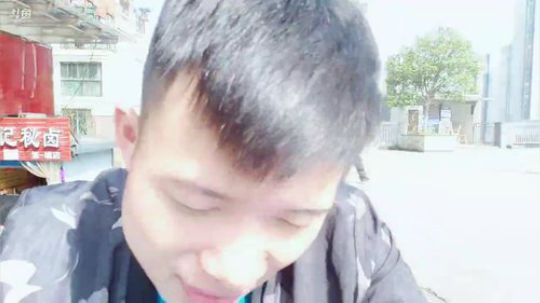 HHHISHHH发布了一个斗鱼视频2019-03-29