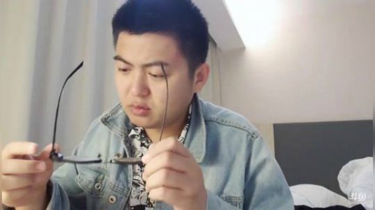 我在斗鱼看火力堂主直播户外