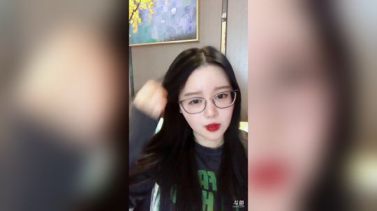 登月团丶离去发布了一个斗鱼视频2019-04-02