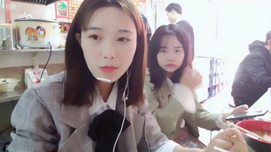 肖淑洁生命中的光和盐发布了一个斗鱼视频2019-04-03