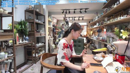 惜雨天天发布了一个斗鱼视频2019-04-04