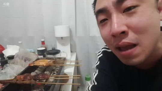 嘻嘻