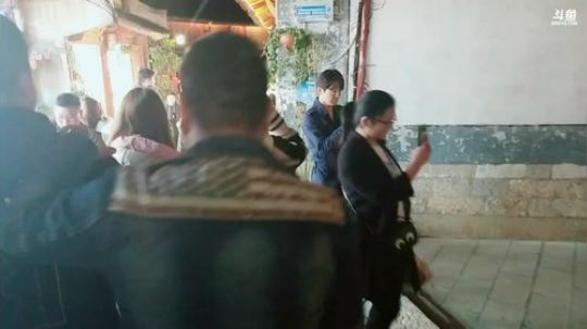 户外遛狗王飞哥发布了一个斗鱼视频2019-04-05