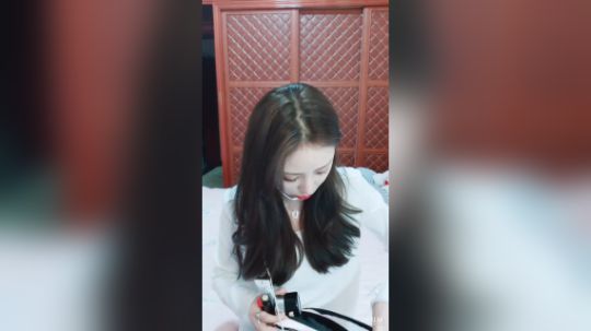 花街灯如昼zz发布了一个斗鱼视频2019-04-04