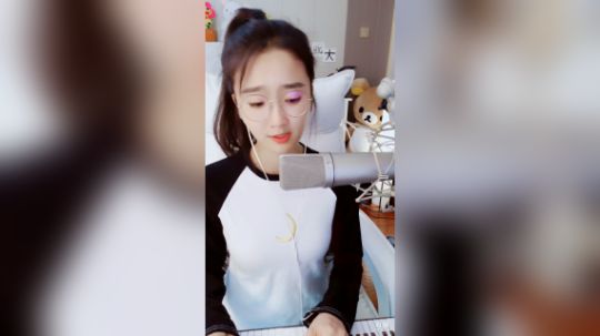 登月团丶离去发布了一个斗鱼视频2019-04-05