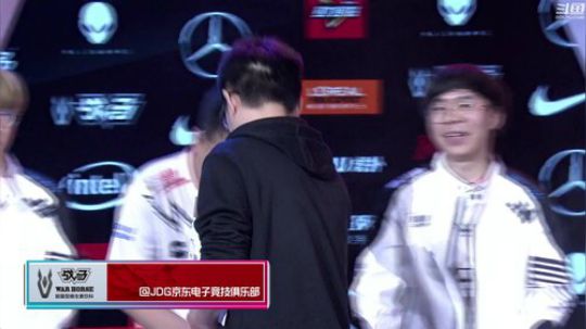 黑板君爱喝酸奶发布了一个斗鱼视频2019-04-04