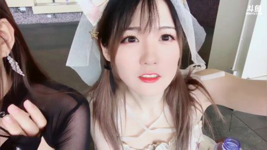 聆界之人发布了一个斗鱼视频2019-04-06