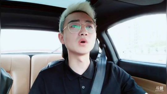 整活就是弄头发。 2019-04-06 16点场