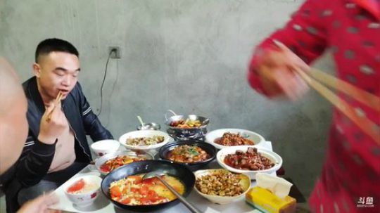 脚没瘸上山做饭(≧ω≦)/ 2019-04-06 18点场