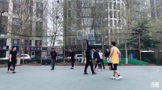 养生篮球了解一下。 2019-04-06 15点场