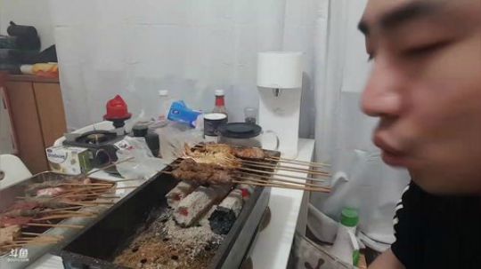 嘻嘻嘻嘻哈哈嘿嘿嘿嘿嘻嘻美滋滋