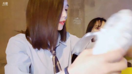 肖淑洁生命中的光和盐发布了一个斗鱼视频2019-04-08