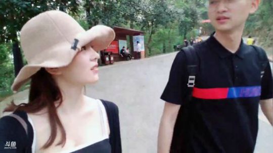 聆界之人发布了一个斗鱼视频2019-04-08