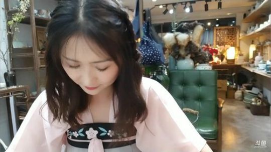 惜雨天天发布了一个斗鱼视频2019-04-08