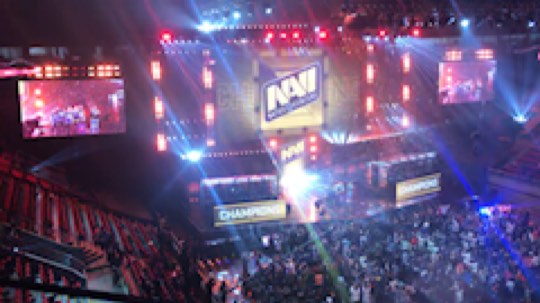 再补一个火星档 恭喜NaVi以2比0的大比分战胜了FNC 斩