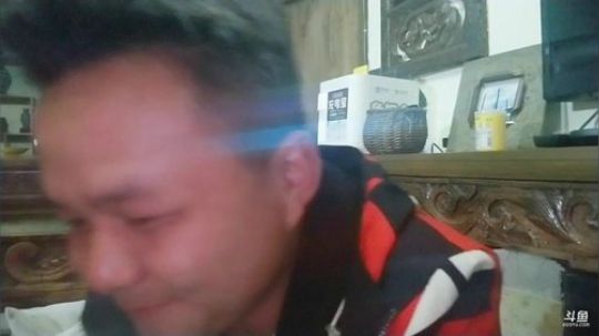 户外遛狗王飞哥发布了一个斗鱼视频2019-04-10