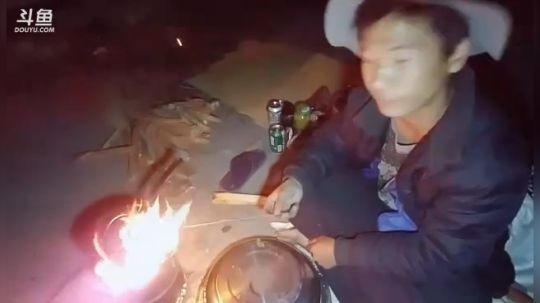 犯病了……