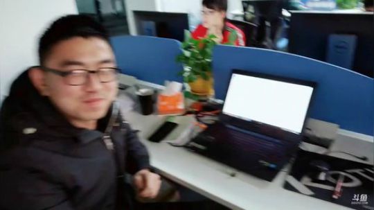 带大家看看我们公司 2019-04-12 17点场